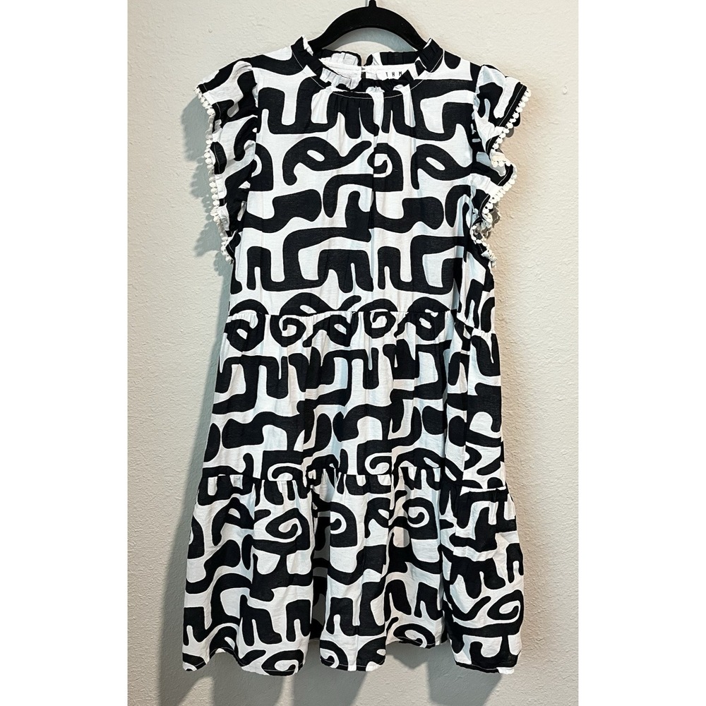 THML Womens Dress Size Medium Black White Abstract Print Ruffle Sleeve Chic